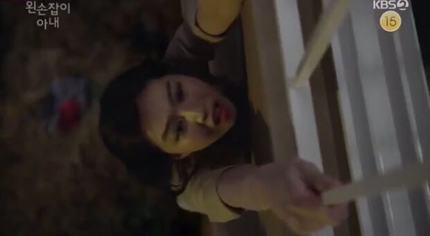Sinopsis Drama Korea Left-Handed Wife Episode 2