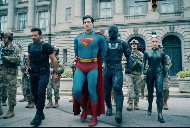 Wajah Seram Ultraman di Trailer Superman