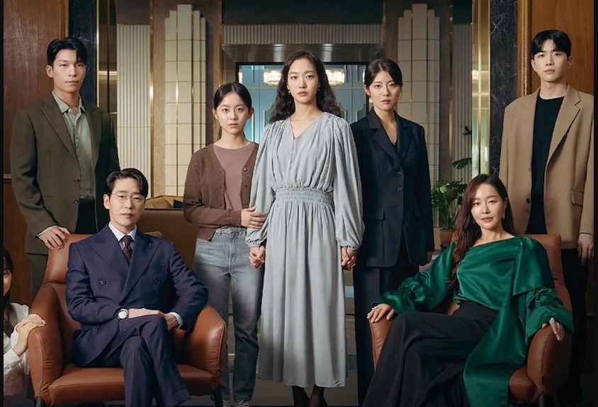 8 Drama Kim Go-eun yang Wajib Ditonton: Dari Fantasi, Romance, hingga Thriller Elegan 5 Little Women (2022)_